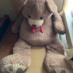 巨大クマのぬいぐるみ  テディベア