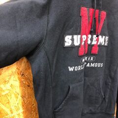 【866】パーカー Supreme NY Hooded Sweatahirt サイズMの画像