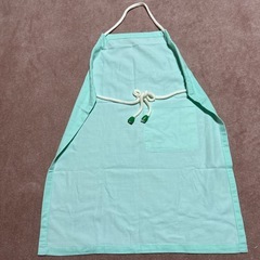キッズ用エプロンと三角巾の画像