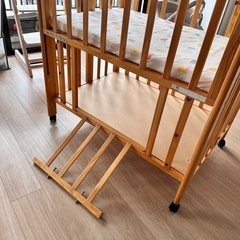 【中古品】パタン　折りたたみミニベビーベッド
の画像