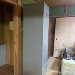 コクヨ？　1人用　スチールロッカーの画像