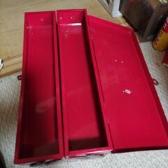 再出品　工具箱　金属製　赤の画像