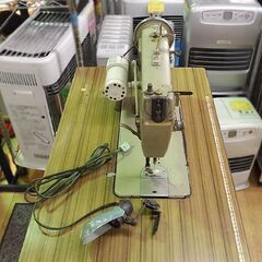 お値下げ中！ ブラザー 職業用ミシン TA2-B621 台付 脚付 動作未確認 ジャンク品 BROTHER 足踏み 工業用 札幌市 豊平区 西岡の画像