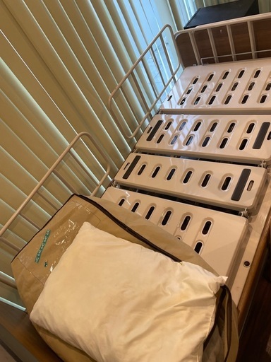 ★動作OK★介護 ベッド パラマウントベッド 3モーター サイドレール付き　電動ベッド 介護ベッド PARAMOUNT BED AA2