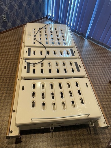★動作OK★介護 ベッド パラマウントベッド 3モーター サイドレール付き　電動ベッド 介護ベッド PARAMOUNT BED AA2