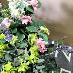 (2410FB5)◆造花付プランター◆W60cm×D24.5cm×H26cm◆の画像