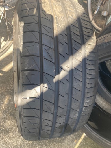 車のパーツ DUNLOP LAMANS V 215/35/19