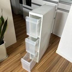 (ご予約中)＊隙間収納の画像