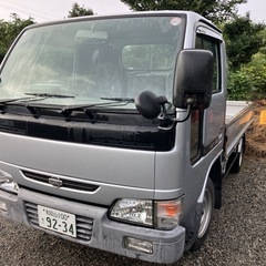 日産アトラス 1.５ｔ　トラック　オートマ 低床