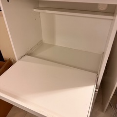 スライドテーブル付食器棚の画像