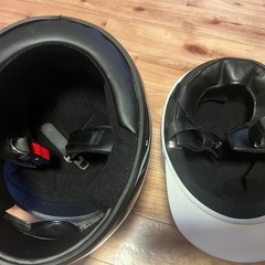 ヘルメット2個セットの画像
