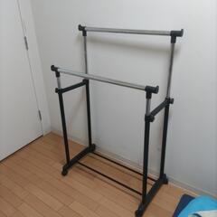 衣類ラックの画像