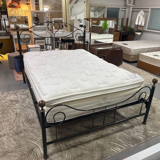 ダブルベッドセット　アイアンフレーム