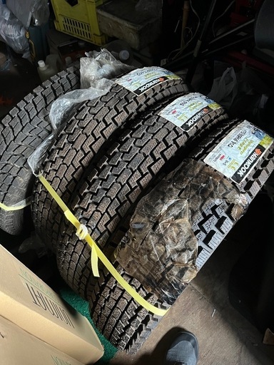 スタッドレス175/80r16 ジムニーなどに新品タイヤ旭川市