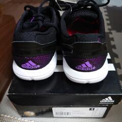 アディダス【新品】スニーカー23.5cm　adidas CC X-Trainerの画像