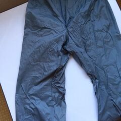 取引打ち合わせ中　<y>  レインパンツ　100円　紳士　L　