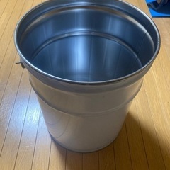 ペール缶