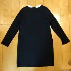 ユニクロのキッズフォーマルワンピース（サイズ１４０ｃｍ）の画像