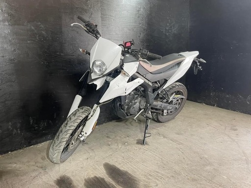 ★支払い総額8.2万円★買取強化中！なんでも買い取ります！！アプリリア　SX125 修理ベース ちょっとした手直しで走行可能！ 希少車！車格の大きい125cc！