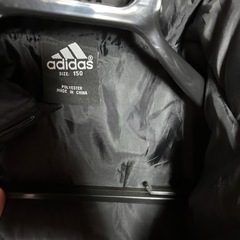 adidasジャンパーの画像