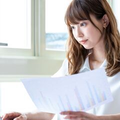 【正社員/年休120日】アジアンレストランのホールスタッフの画像