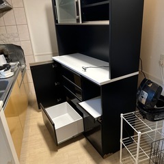 食器棚の画像