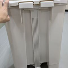 【無料】40Lゴミ箱差し上げますの画像
