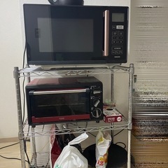 電子レンジ、トースター、ケトル、棚