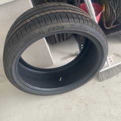 新品未使用　　タイヤ　2つ　19インチ　　
