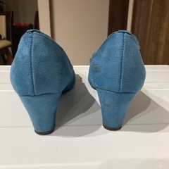 ほぼ新品のパンプスの画像