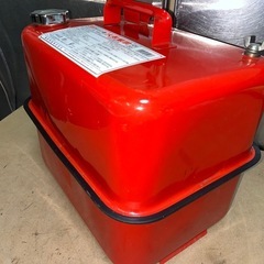 興亜産業 20L ガソリン携行缶 GS-20 ローズレッド 消防法適合品 ノズル欠品 中古品 ③の画像