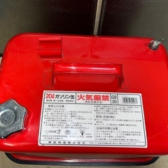 興亜産業 20L ガソリン携行缶 GS-20 ローズレッド 消防法適合品 ノズル欠品 中古品 ③の画像