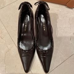 RIZ茶パンプス&革バッグの画像