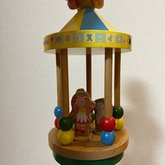 in the night garden木製メリーゴーランドの画像