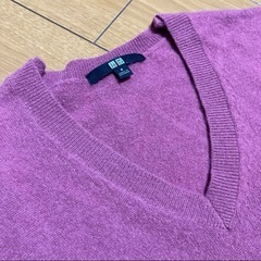 UNIQLO Vネックセーター ピンク 長袖の画像