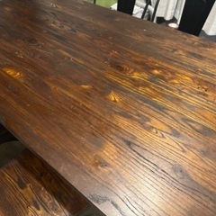 モダンデコのダイニングセットの画像