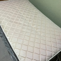 （引渡し確定済）ニトリマットレス　セミダブル