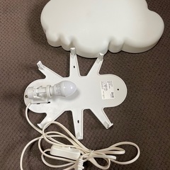 IKEA 雲型　照明の画像