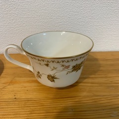 NORITAKE ティーカップセット　2セット➕1の画像