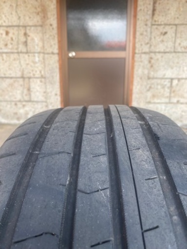 車のパーツ タイヤ、ホイール