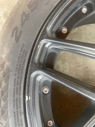 車のパーツ タイヤ、ホイール