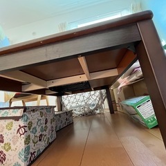 こたつテーブルの画像