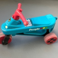 people ピープル　公園レーサー 足けり　三輪車　キッズミニバイクの画像