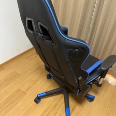 GTRacing PCゲーミングチェア 内蔵スピーカー付き オットマンの画像