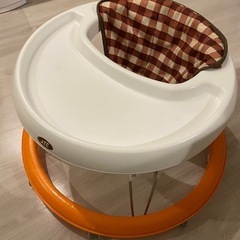 ベビー　歩行器