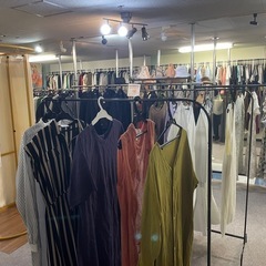 🎃全て半額SALE❗️と1階キロ売りスペースは1点100円前後‼️ - イベント