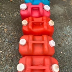灯油タンク5個の画像