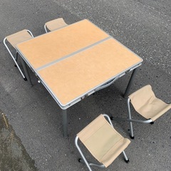 アルミテーブルの画像