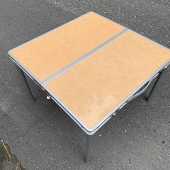 アルミテーブルの画像