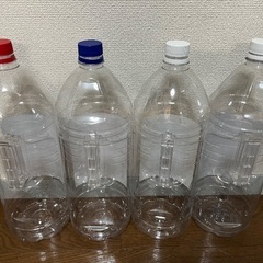 【空のペットボトル  4Lを4本】の画像